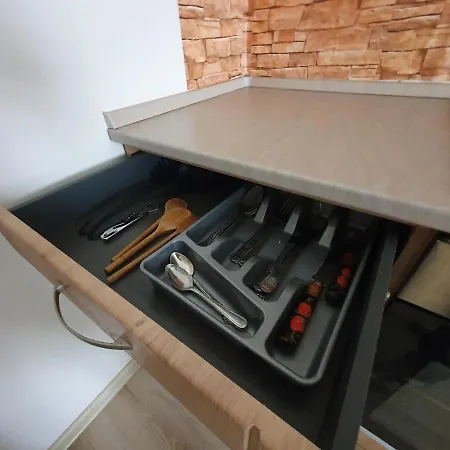 Self Check In Aparthotel 3*