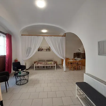 Self Check In Aparthotel 3*